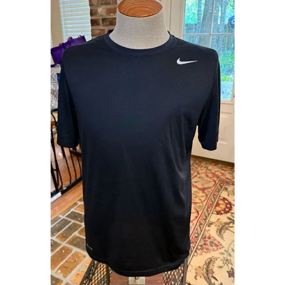 Nike DRI-FIT Legend Fitness T-Shirt Black Sz. M Sweat Wicking